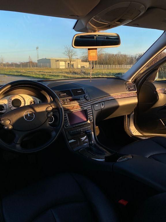 Gebraucht Mercedes E280 Avantgarde 231 PS (169 kW) 2006 Silber Limousine