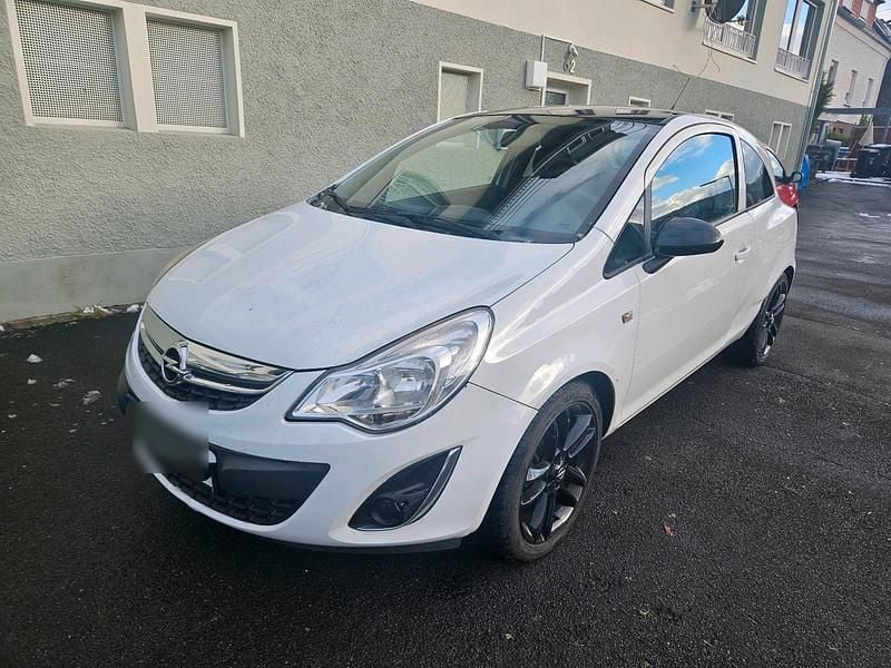 Second-hand Opel Corsa Edition 75 CP (55 kW) 2012 Alb Hatchback
