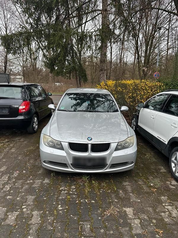 Gebraucht BMW 320 150 PS (110 kW) 2008 Silber Limousine