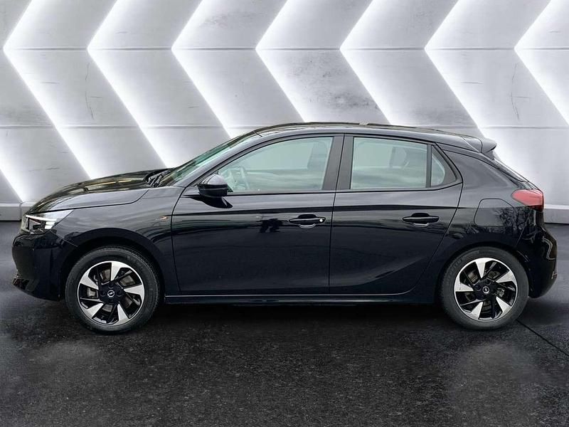 Gebraucht Opel Corsa-e Edition 100 kW (136 PS) 2023 Lackierung schwarz perla nera/ Kleinwagen