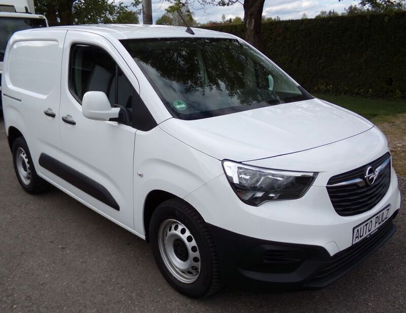 Weiß Gebraucht 2019 Opel Combo Edition Van / Kleinbus | 9.490 € (Fairer Preis) - Bild 1/4