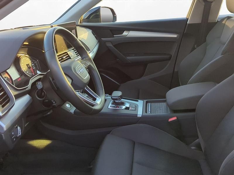 Gebraucht Audi Q5 Ambiente 204 PS (150 kW) 2023 Navarrablau metallic SUV