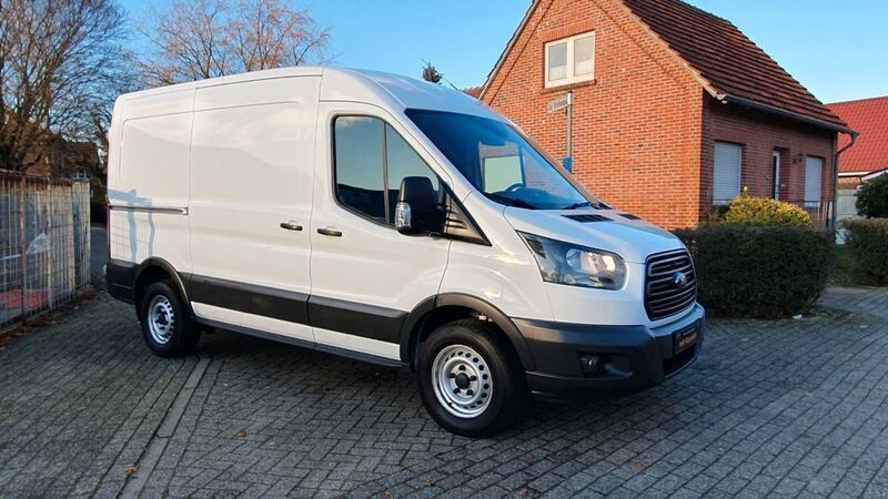 Gebraucht Ford Transit 131 PS (96 kW) 2018 Weiß Van / Kleinbus