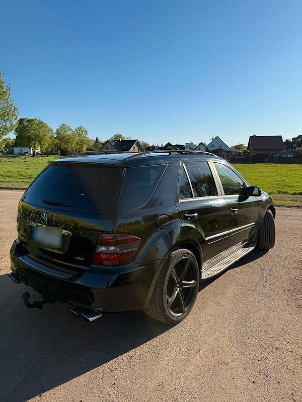 Gebraucht Mercedes ML320 AMG 238 PS (175 kW) 2005 Schwarz SUV