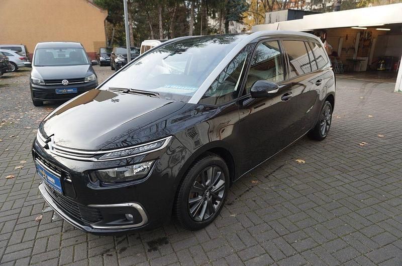 Schwarz Gebraucht 2018 Citroën Grand C4 Picasso Shine Van / Kleinbus | 15.990 € (Etwas zu teuer) - Bild 1/4