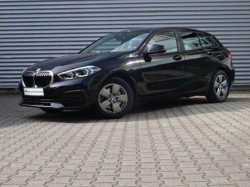 Schwarz uni Gebraucht 2021 BMW 118 Advantage Kleinwagen | 17.890 € (Fairer Preis) - Bild 1/4