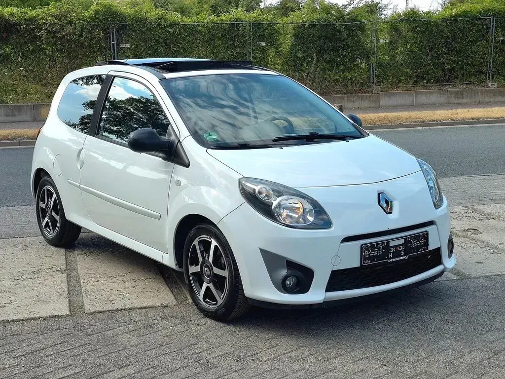 Gebraucht Renault Twingo Night&Day 75 PS (55 kW) 2011 Weiß Kleinwagen
