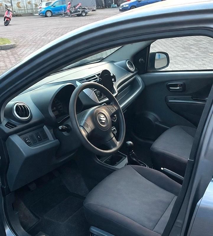 Gebraucht Suzuki Alto 60 PS (44 kW) 2014 Grau Kleinwagen