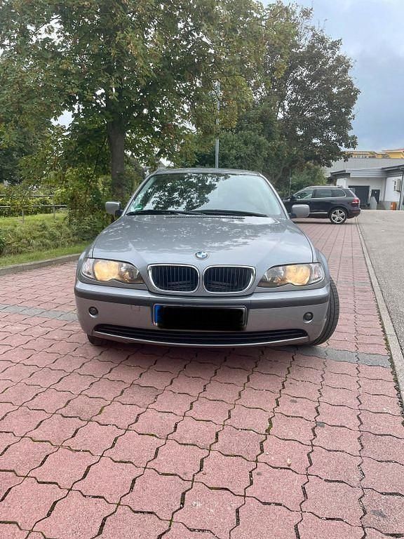 Silber Gebraucht 2003 BMW 316 Limousine | 1.850 € (Guter Preis) - Bild 1/4