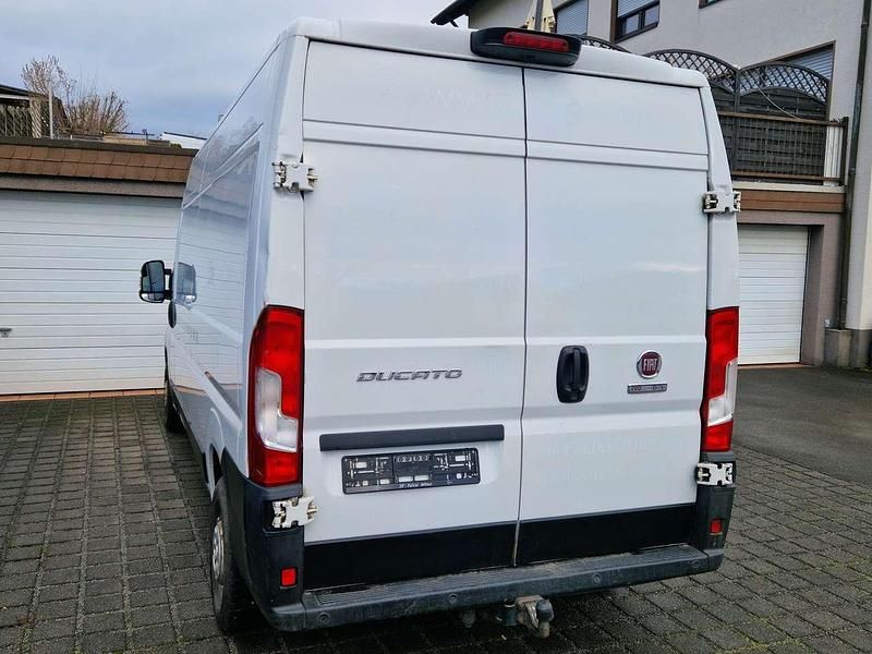Gebraucht Fiat Ducato 177 PS (130 kW) 2018 Colore esterno weiss pastell Van