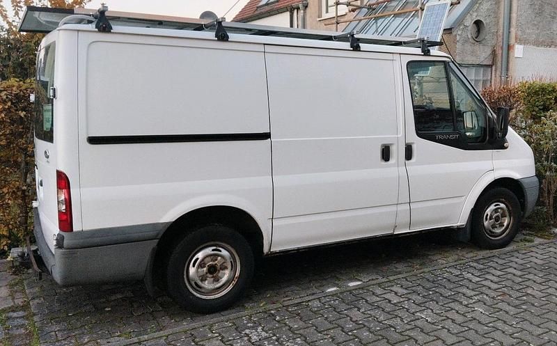 Weiß Gebraucht 2010 Ford Transit Tourneo Van / Kleinbus | 7.800 € (Teuer) - Bild 1/4