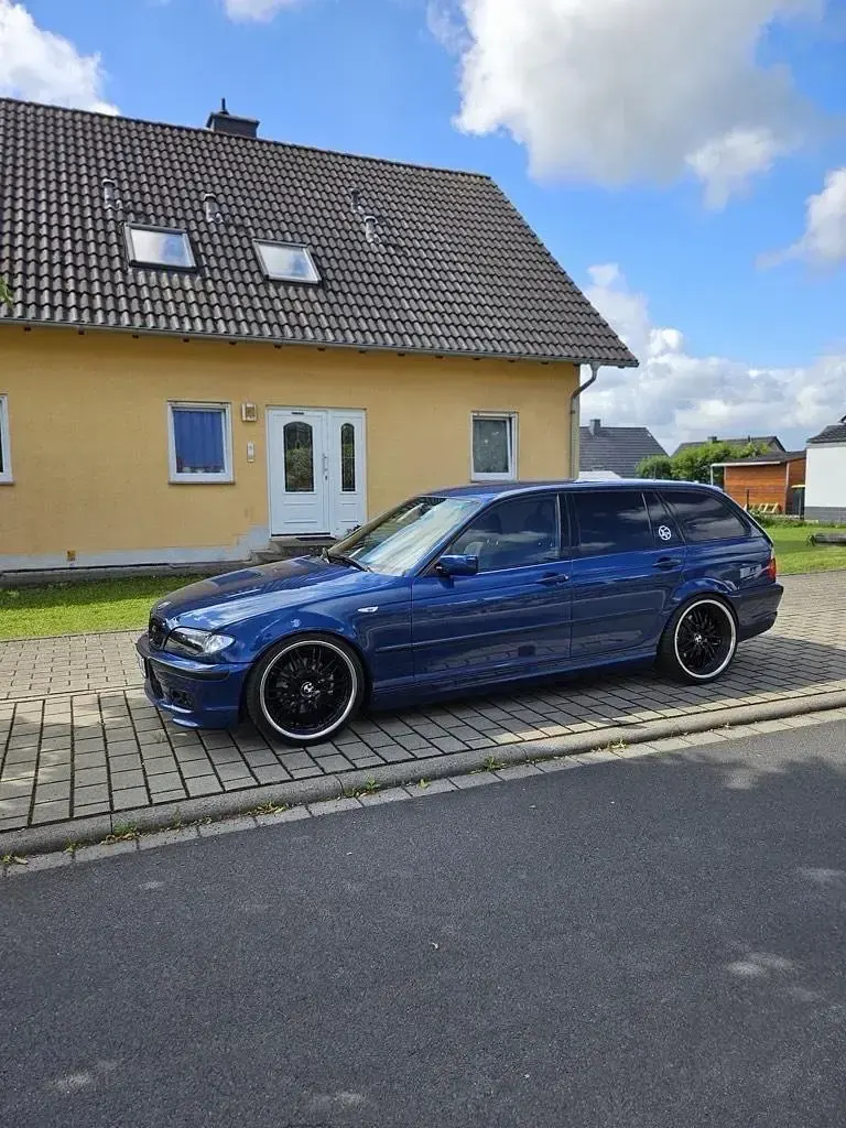 Gebraucht BMW 320 M Sport 170 PS (125 kW) 2002 Blau Kombi