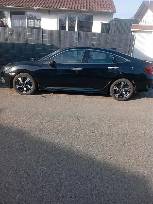 Gebraucht Honda Civic 120 PS (88 kW) 2018 Schwarz Limousine