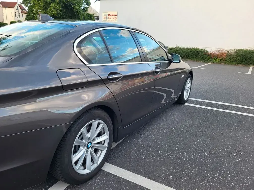 Gebraucht BMW 520 Efficient Dynamics 184 PS (135 kW) 2012 Braun Limousine