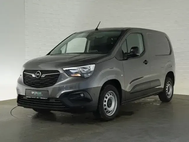 Używany Opel Combo Edition 131 KM (96 kW) 2024 Szary Minivan
