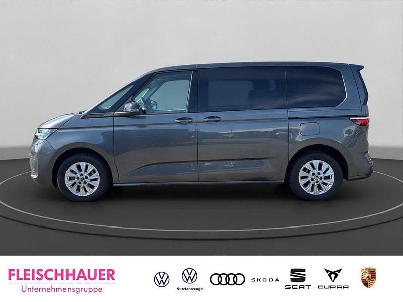 Gebraucht VW Multivan Basis 150 PS (110 kW) 2024 Grau Van