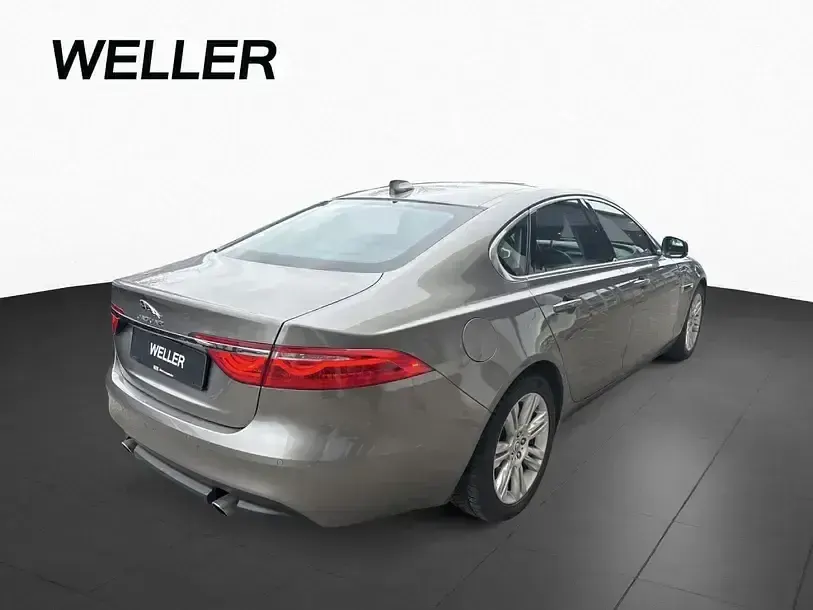 Gebraucht Jaguar XF Prestige 200 PS (147 kW) 2018 Grau (grau) Limousine