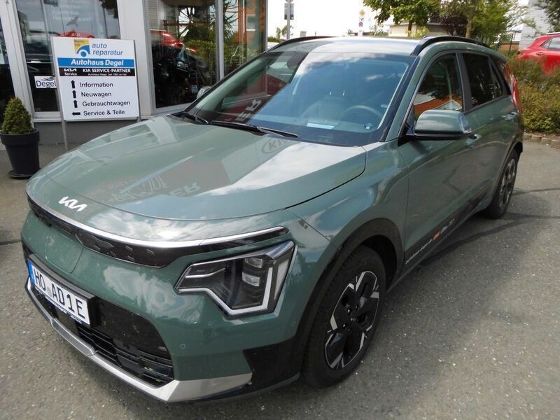 Grün Gebraucht 2023 Kia e-Niro Inspiration SUV | 43.900 € - Bild 1/4