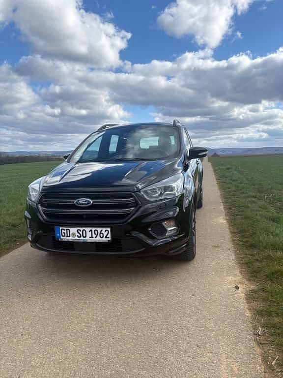 Gebraucht Ford Kuga ST-Line 150 PS (110 kW) 2018 Schwarz SUV