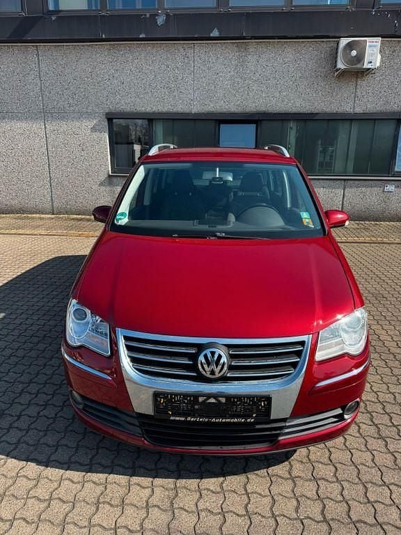 Gebraucht VW Touran 140 PS (102 kW) 2007 Rot Van / Kleinbus