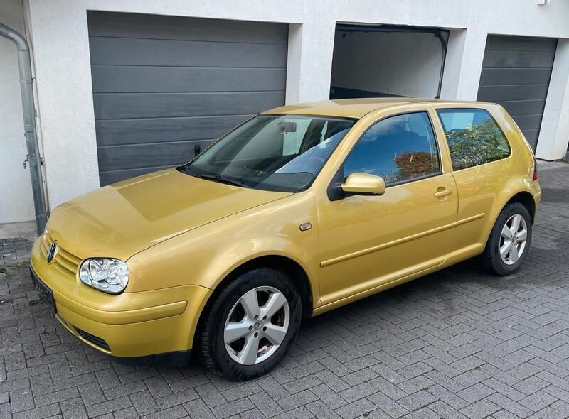 Gold Gebraucht 1998 VW Golf IV Kleinwagen | 2.700 € - Bild 1/4