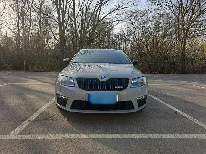 Gebraucht Skoda Octavia RS 185 PS (136 kW) 2016 Grau Kleinwagen