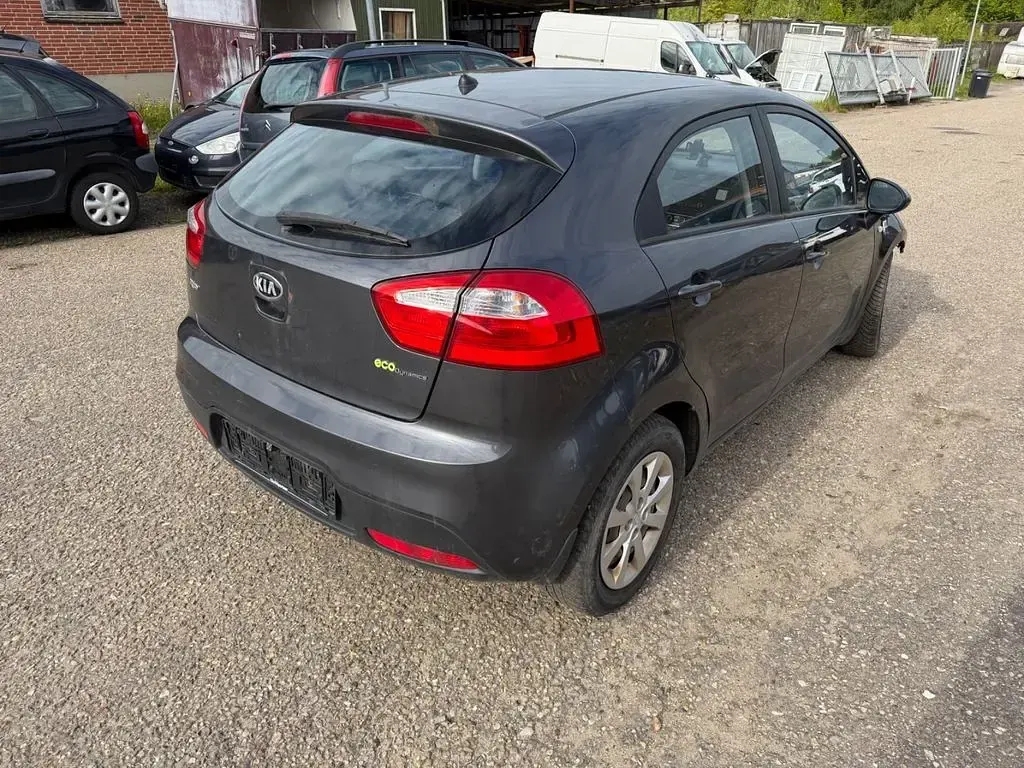 Gebraucht Kia Rio Edition 7 75 PS (55 kW) 2014 Limousine