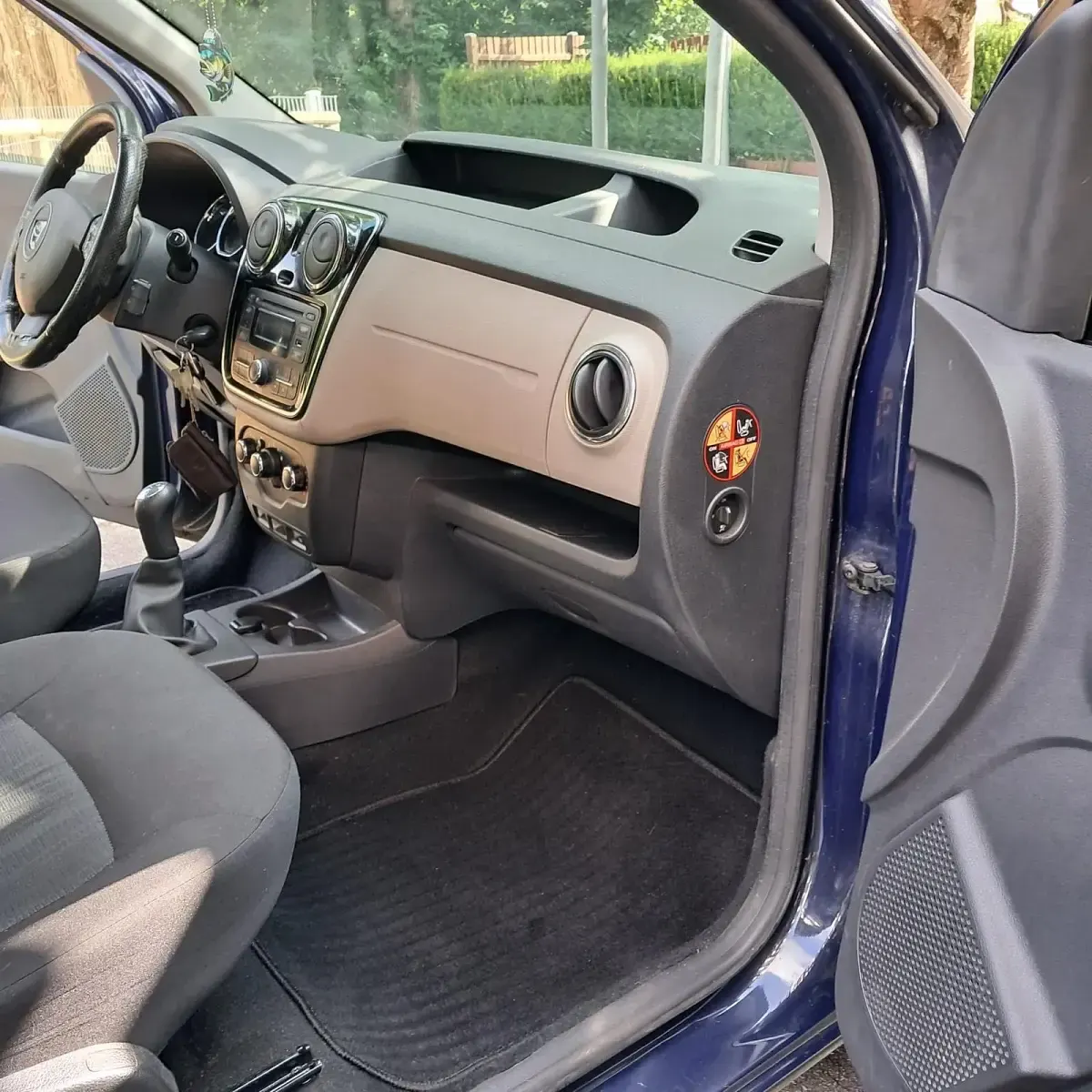 Gebraucht Dacia Dokker Lauréate 95 PS (69 kW) 2015 Blau Van / Kleinbus