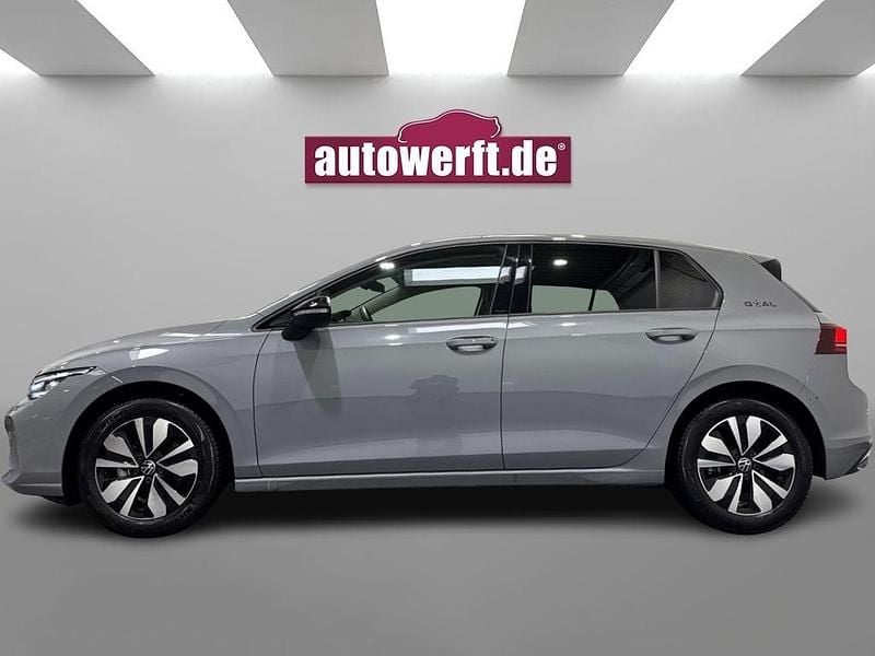 Gebraucht VW Golf VIII Goal 150 PS (110 kW) 2025 Grau Limousine
