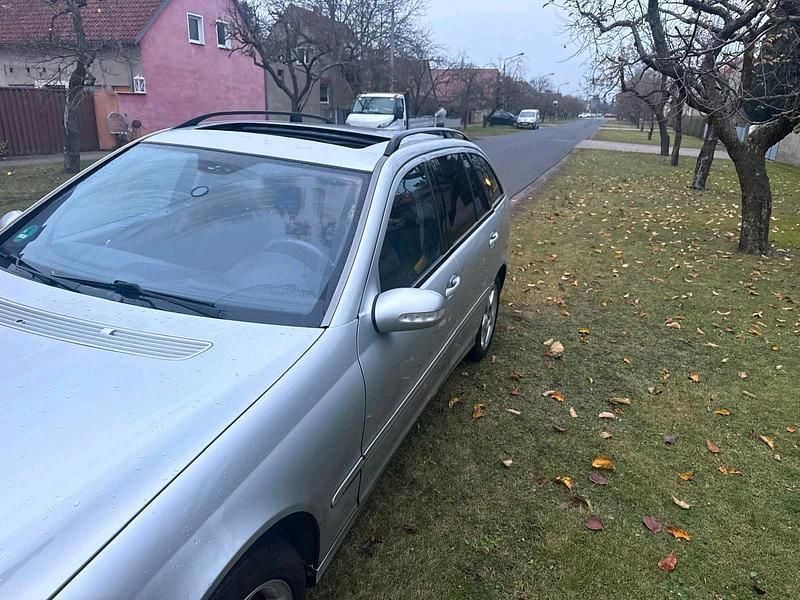 Second-hand Mercedes 320 218 CP (160 kW) 2002 Break
