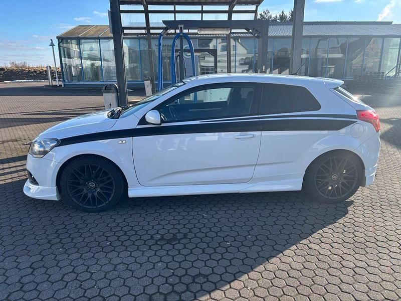 Second-hand Kia ProCeed 125 CP (91 kW) 2010 Alb Hatchback