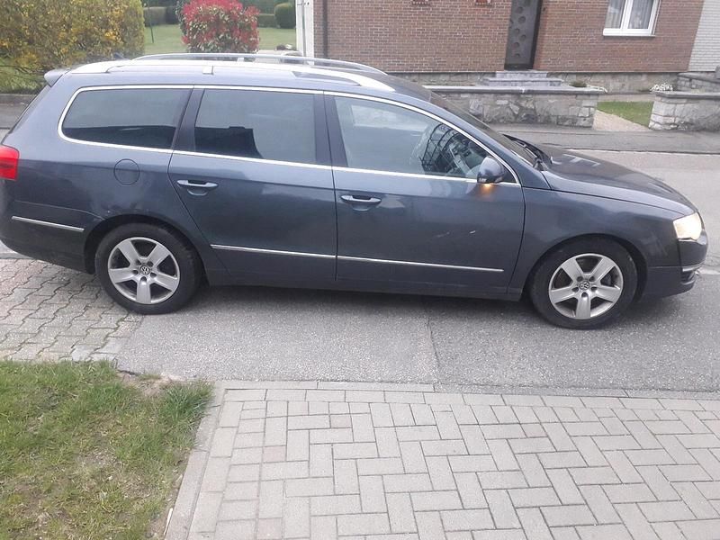 Gebraucht VW Passat 110 PS (80 kW) 2009 Schwarz Kombi