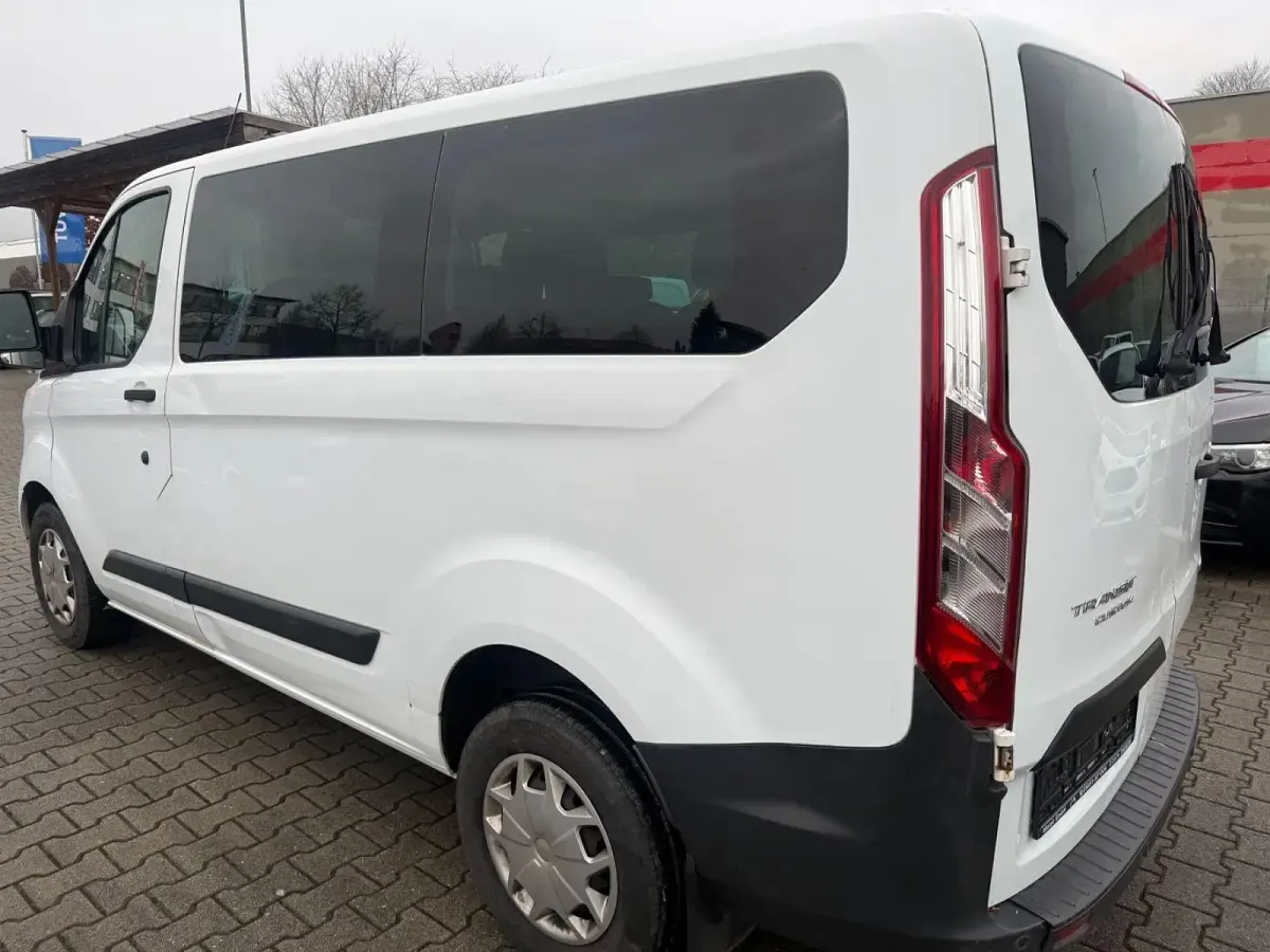 Używany Ford Transit Trend 131 KM (96 kW) 2016 Biały Kombi