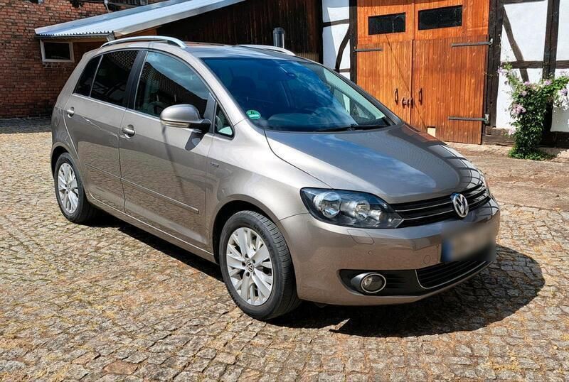 Braun Gebraucht 2013 VW Golf VII Kombi | 5.990 € (Superpreis) - Bild 1/4