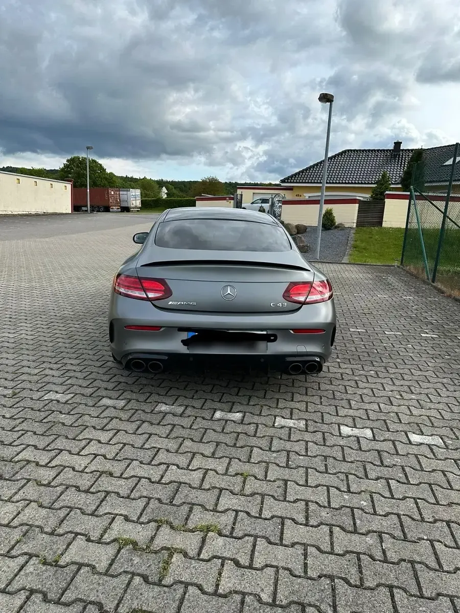 Gebraucht Mercedes C43 AMG AMG 390 PS (286 kW) 2018 Grau Coupé