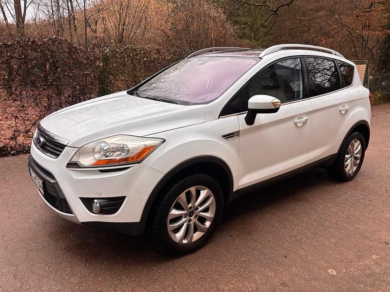 Gebraucht Ford Kuga Individual 136 PS (100 kW) 2009 Weiß SUV