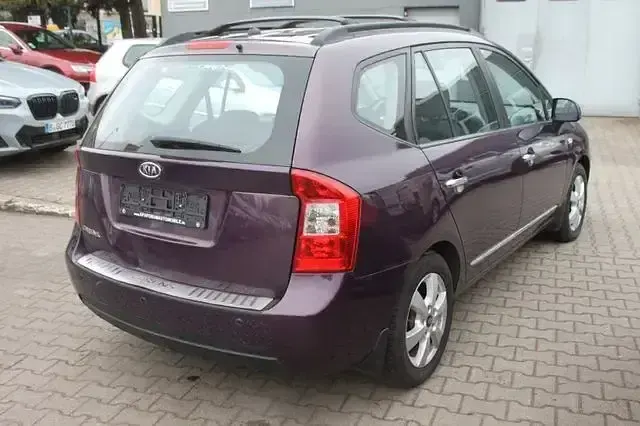 Gebraucht Kia Carens EX 144 PS (105 kW) 2008 Violett Van / Kleinbus