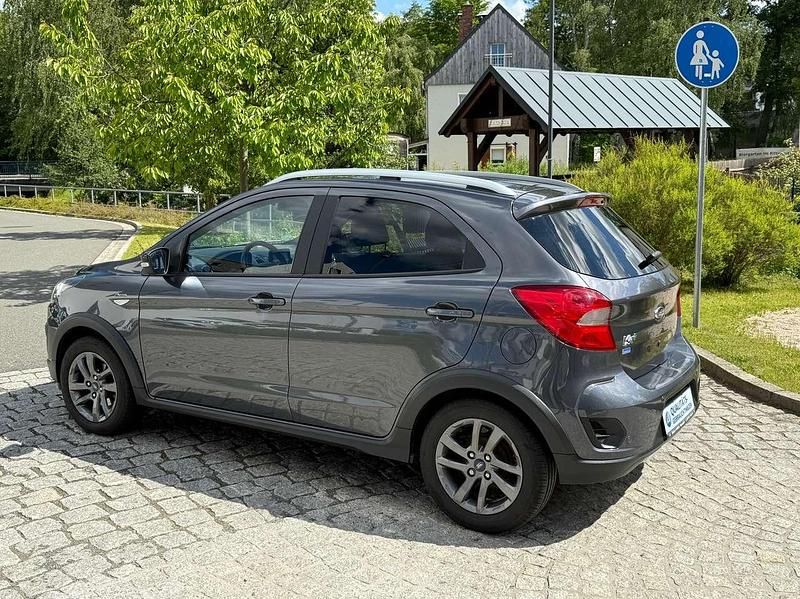 Gebraucht Ford Ka Active 86 PS (63 kW) 2019 Smokegrau metallic Kleinwagen