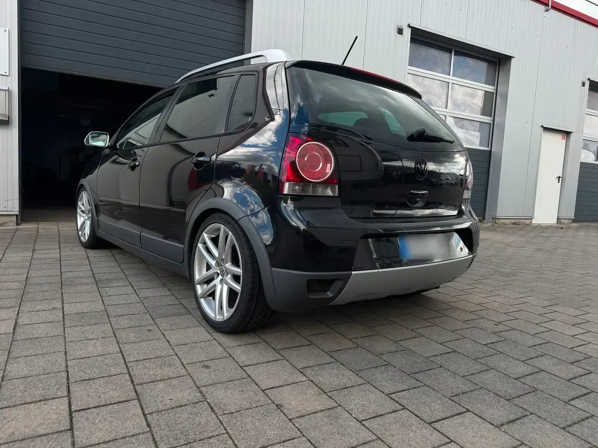 Gebraucht VW Polo Cross 80 PS (58 kW) 2009 Schwarz Kleinwagen