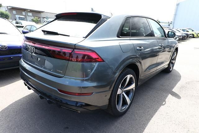 Daytonagrau perleffekt daytonagrau perleffekt Neu 2025 Audi Q8 S-Line SUV | 82.691 € - Bild 1/4