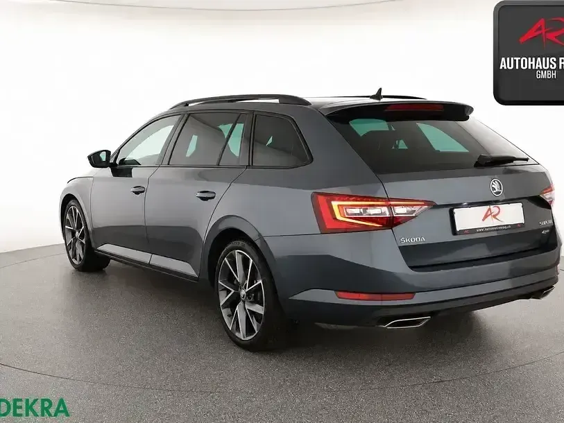Gebraucht Skoda Superb SportLine 280 PS (205 kW) 2018 Quarzgrau Kombi