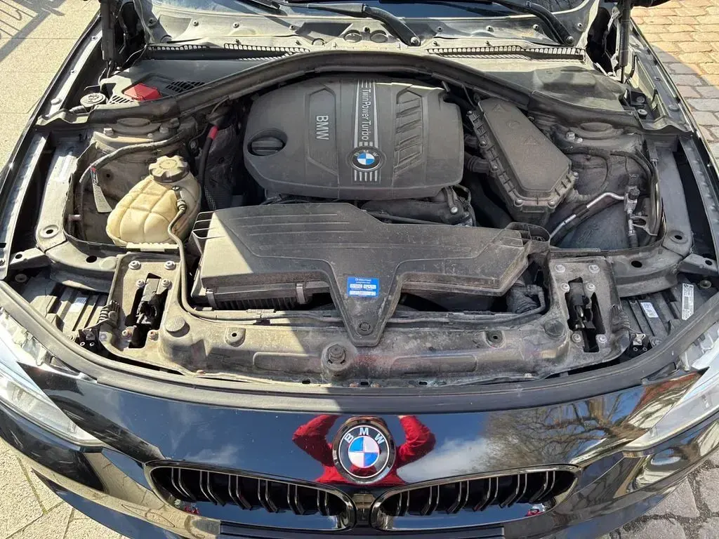 Gebraucht BMW 320 184 PS (135 kW) 2013 Schwarz Kombi