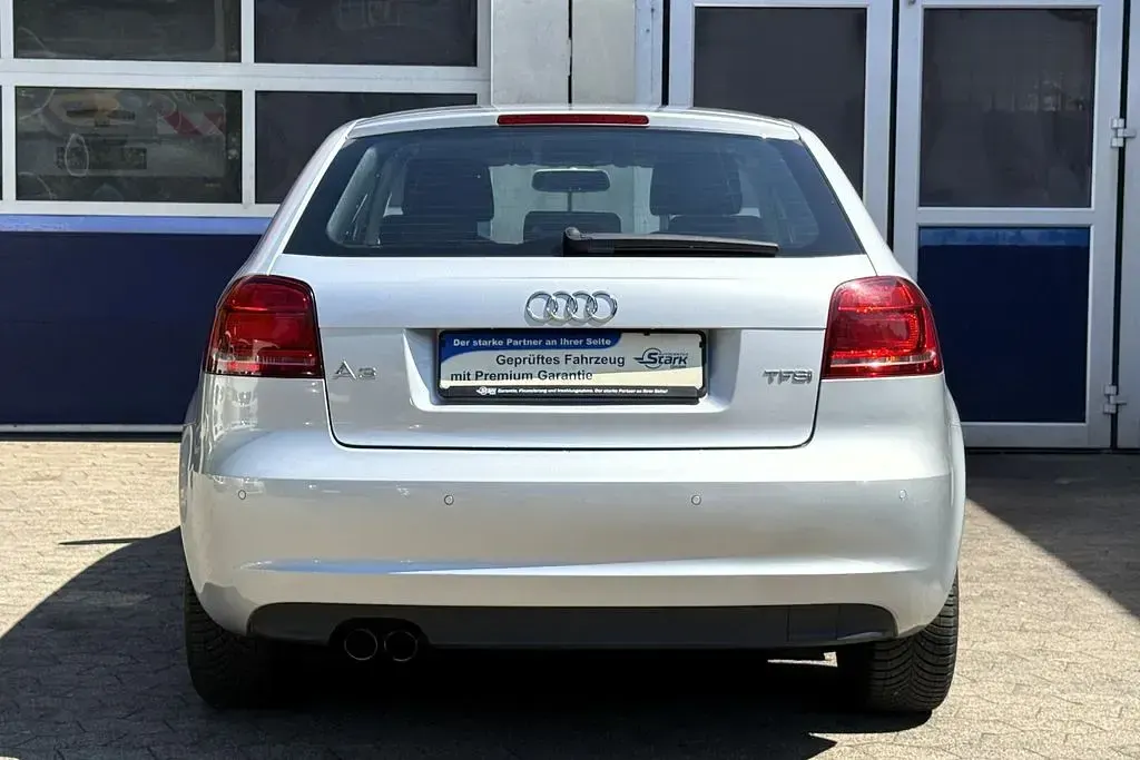 Gebraucht Audi A3 Attraction 125 PS (91 kW) 2011 Silber Kleinwagen