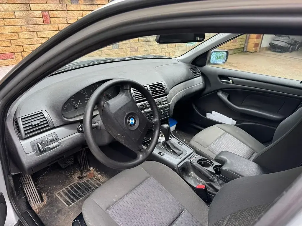 Gebraucht BMW 318 143 PS (105 kW) 2003 Silber Kombi
