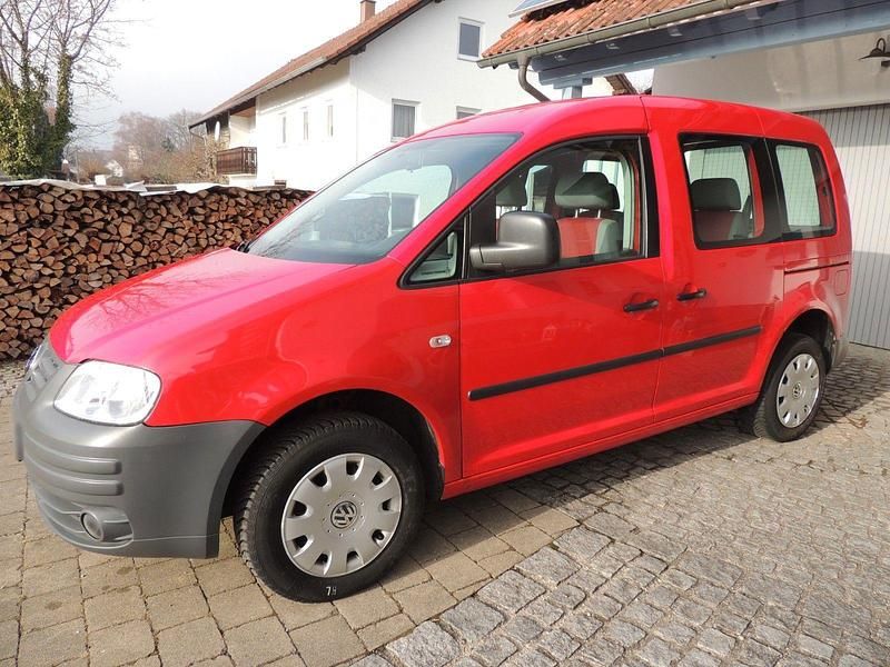Gebraucht VW Caddy Life 102 PS (75 kW) 2011 Rot Van / Kleinbus