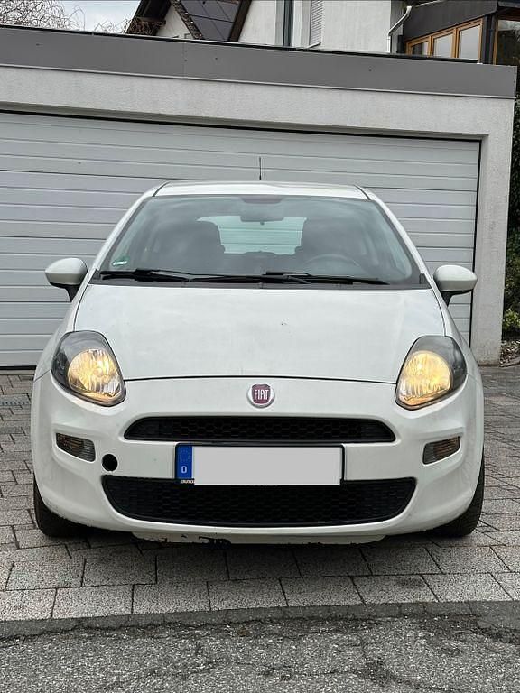 Gebraucht Fiat Punto 77 PS (56 kW) 2012 Weiß Kleinwagen