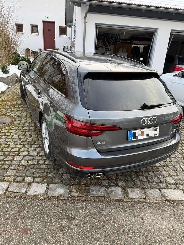 Gebraucht Audi A4 Sport 272 PS (200 kW) 2018 Grau Kombi