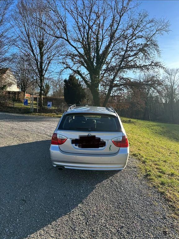 Gebraucht BMW 320 150 PS (110 kW) 2006 Silber Kombi