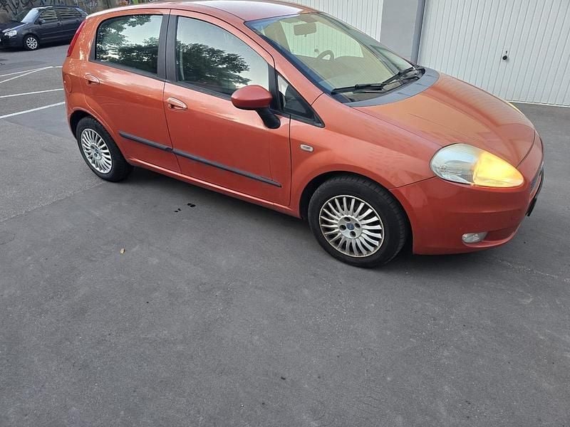 Orange Gebraucht 2006 Fiat Punto Kleinwagen | 800 € (Superpreis) - Bild 1/4