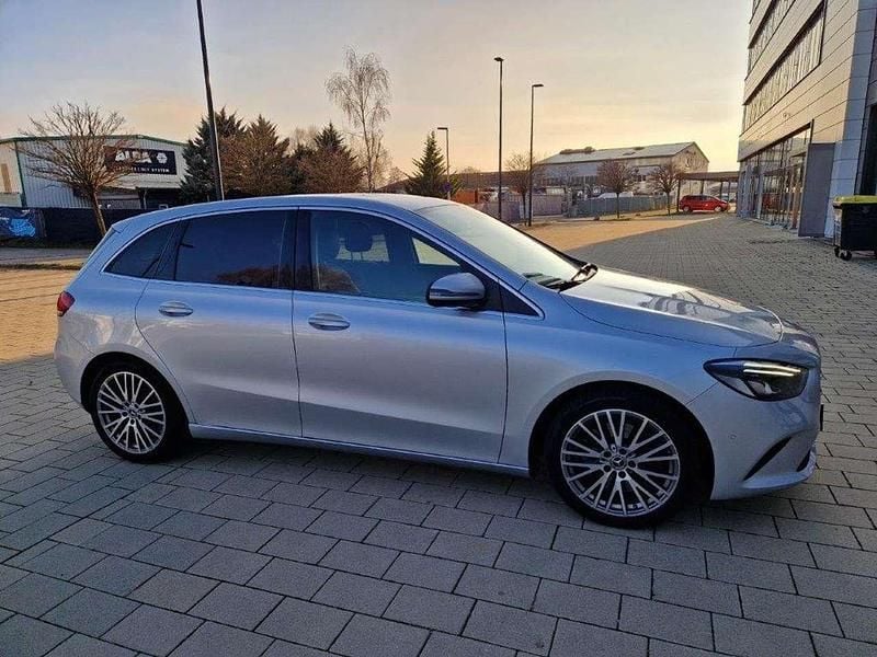 Silber Gebraucht 2019 Mercedes 250 Progressive Kombi | 23.290 € (Superpreis) - Bild 1/4